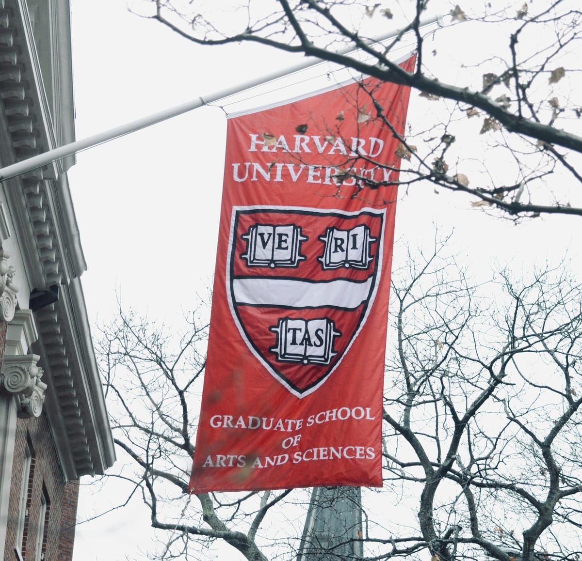 Trumpadministrationen trappar upp kampen mot Harvard