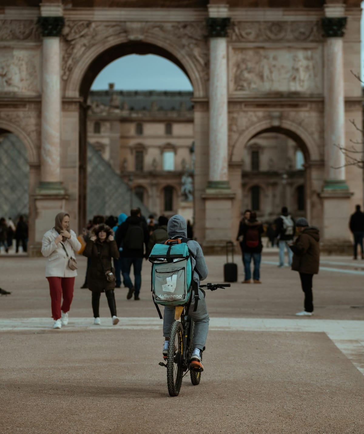 EU granskar DoorDashs miljardförvärv av Deliveroo